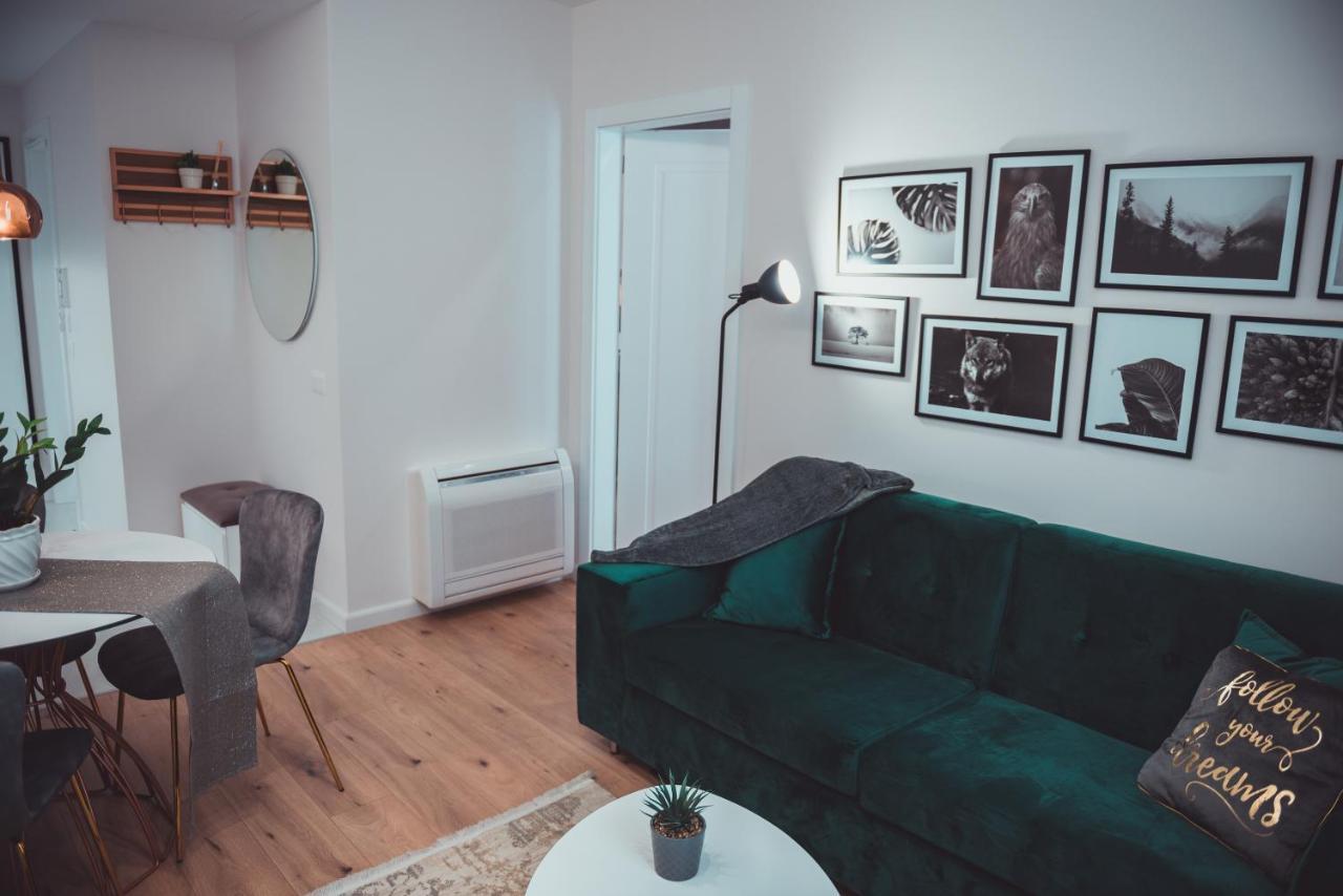 Tam Skanderbeg Square City Center Apartment No2 ติรานา ภายนอก รูปภาพ