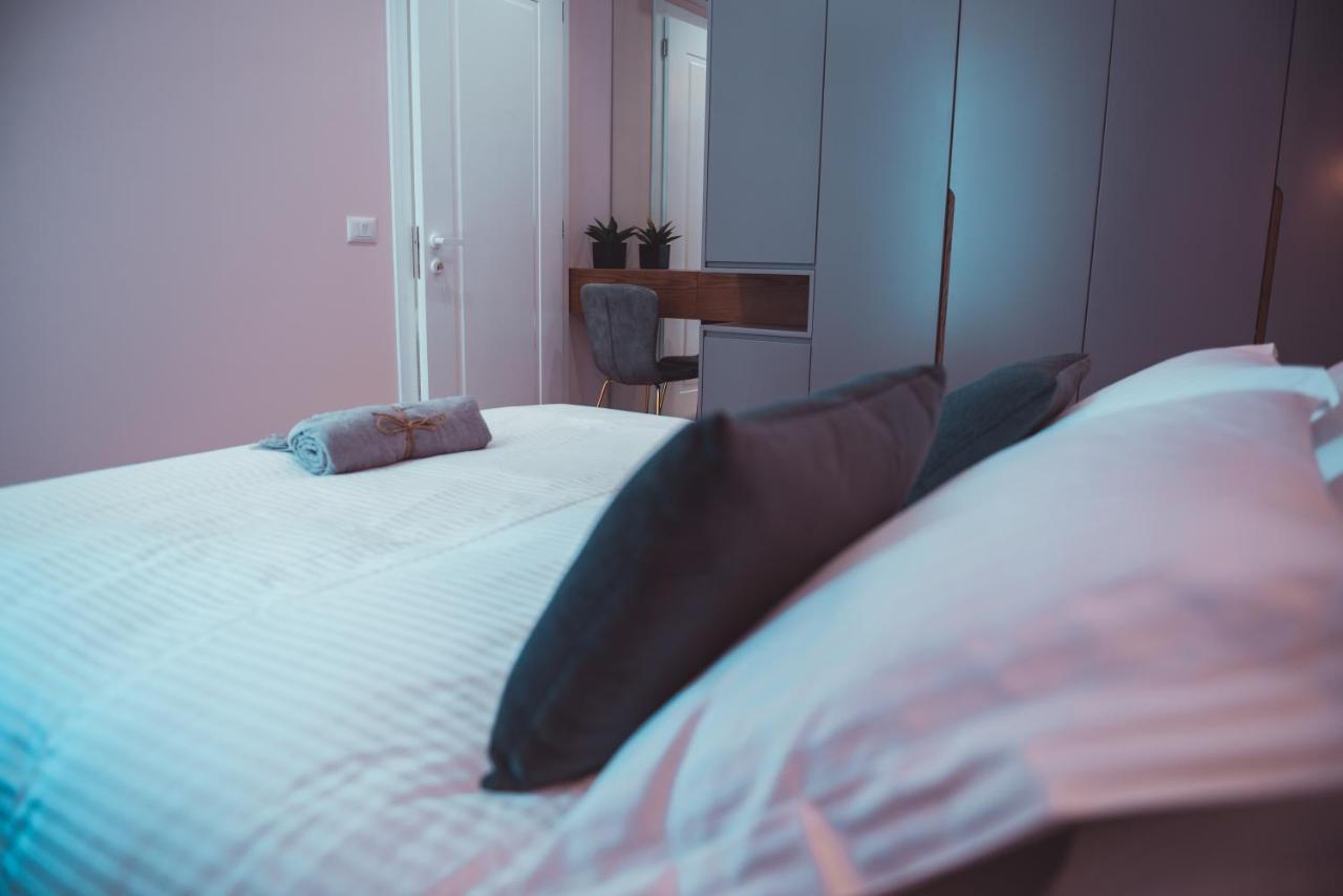 Tam Skanderbeg Square City Center Apartment No2 ติรานา ภายนอก รูปภาพ