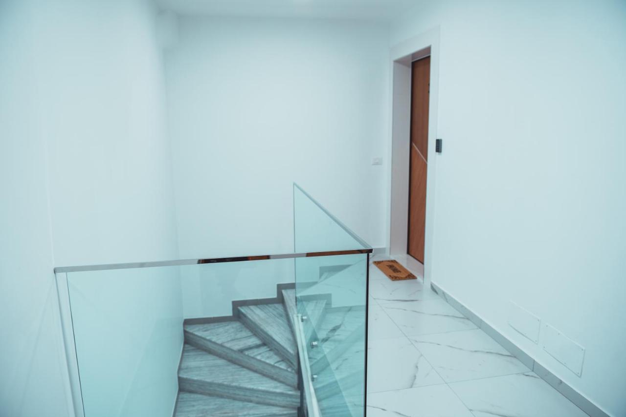 Tam Skanderbeg Square City Center Apartment No2 ติรานา ภายนอก รูปภาพ